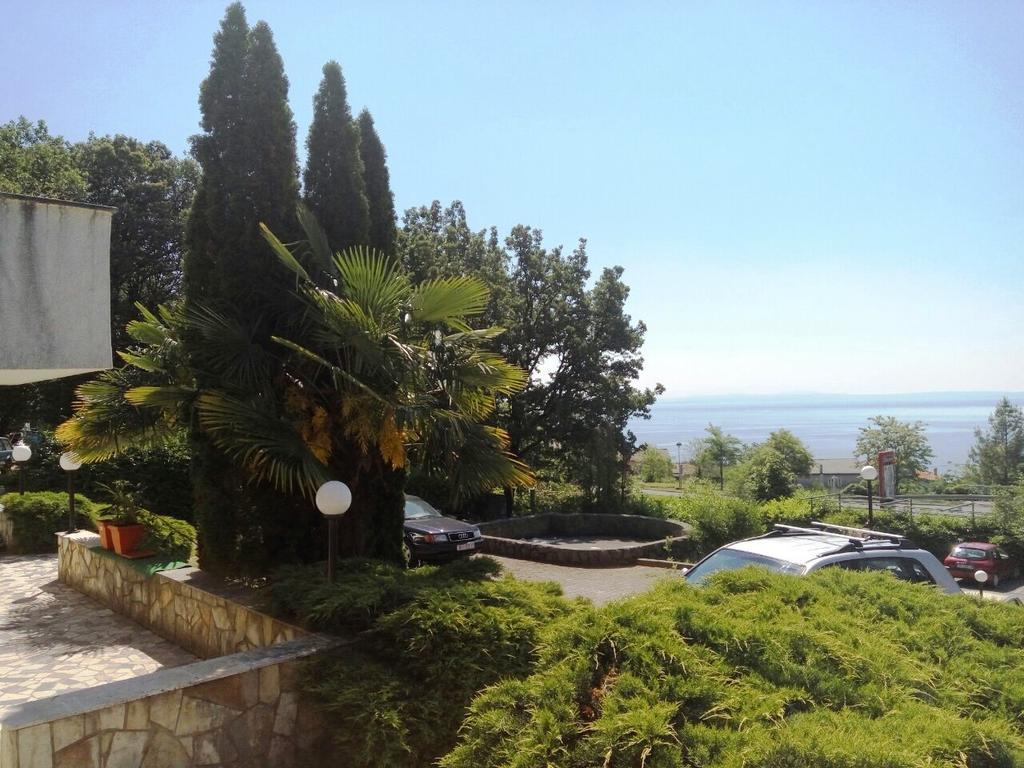 Apartment&Room Romano Matulji Exterior foto